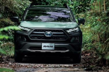 特別仕様車 Adventure “OFFROAD package Ⅱ”(ハイブリッド車)