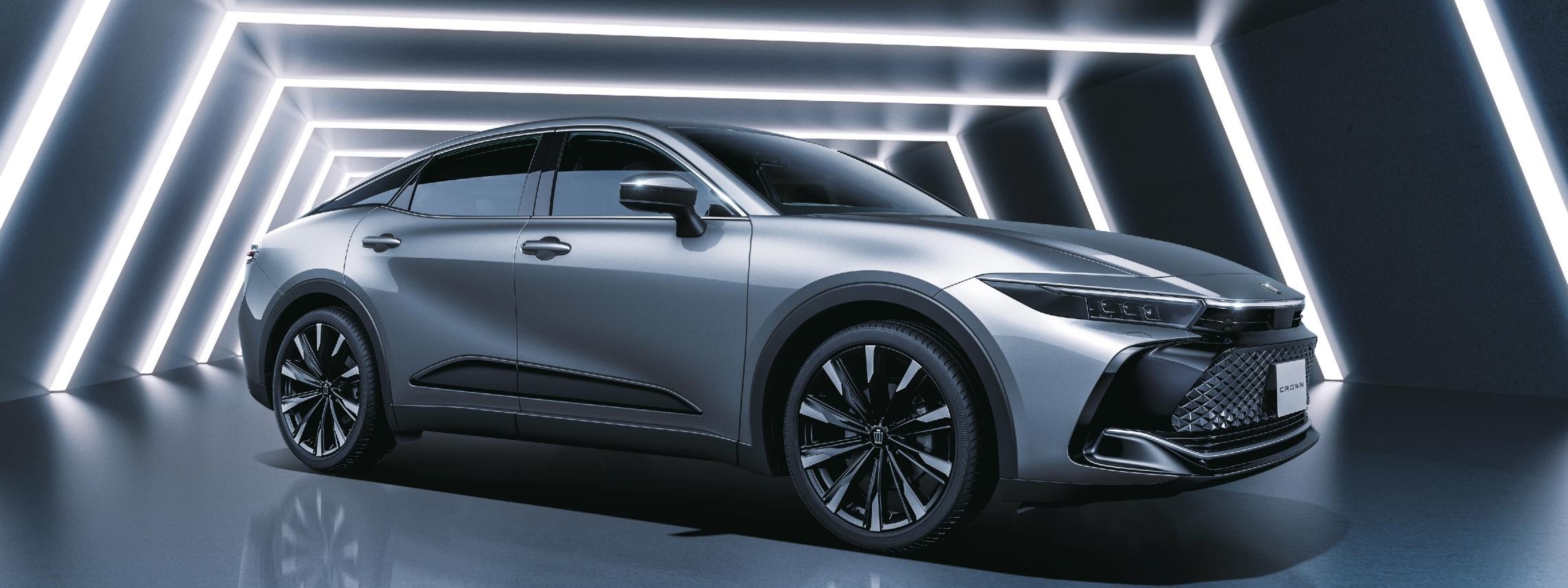 CROSSOVER RS“Advanced”（2.4Lターボハイブリッド車）