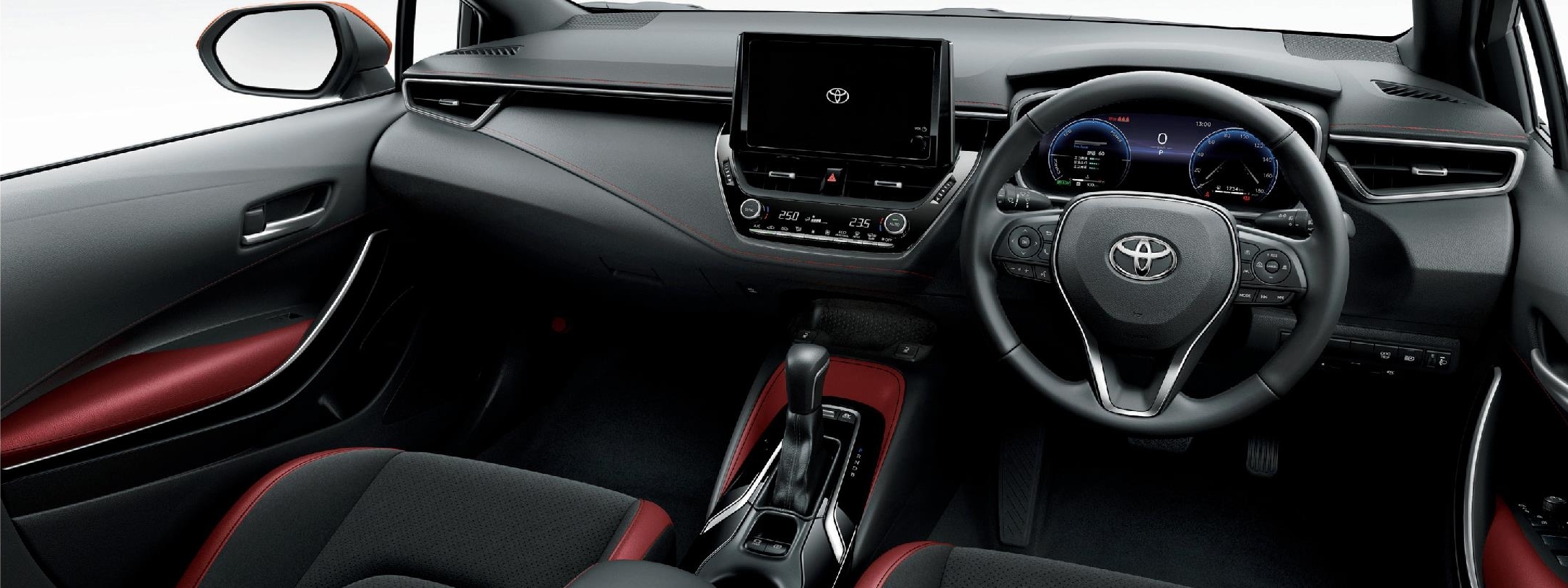 G“Z”｜メインインパネ　センシャルレッド　シート表皮：本革＋ブランノーブ（R）　G“Z”（ハイブリッド車）