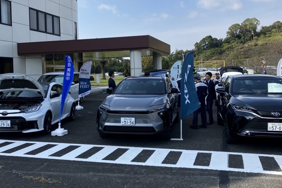 2025.11.07バンドー化学移動展示会記事①