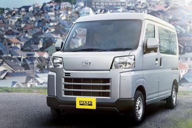 デラックス（CVT・2WD）